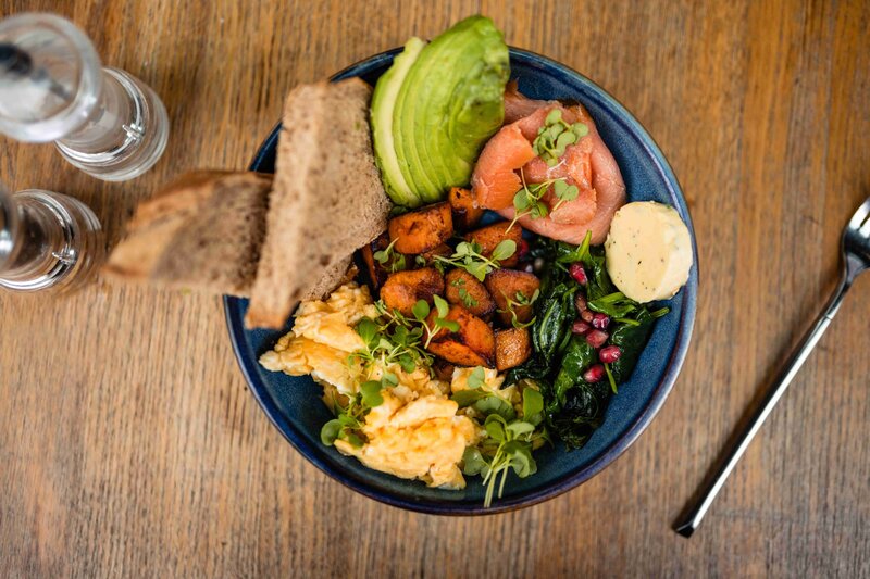 Bucatar rece si ajutor bucatar