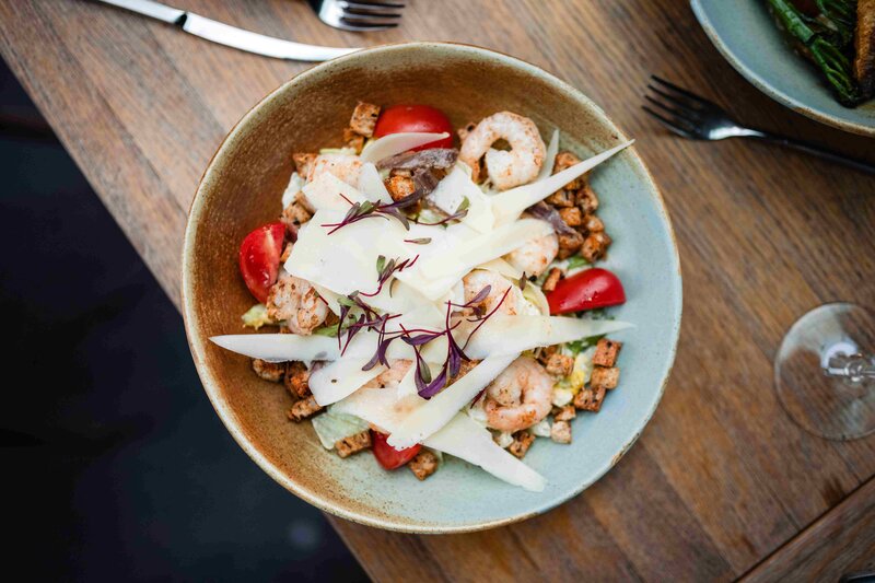 Bucatar rece si ajutor bucatar